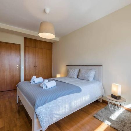 Gaia House - Apartamento Inteiro Junto Ao Metro บีลาโนวาเดกายา ภายนอก รูปภาพ