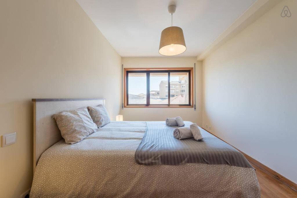 Gaia House - Apartamento Inteiro Junto Ao Metro บีลาโนวาเดกายา ภายนอก รูปภาพ