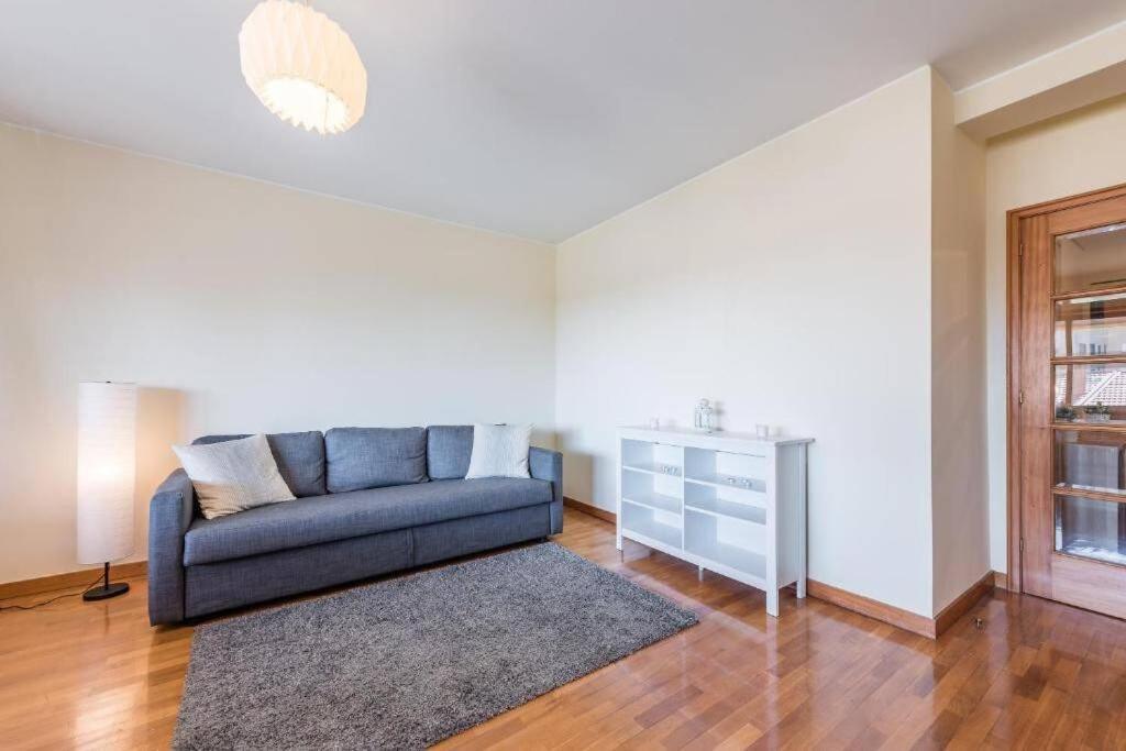 Gaia House - Apartamento Inteiro Junto Ao Metro บีลาโนวาเดกายา ภายนอก รูปภาพ