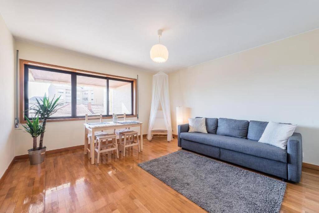 Gaia House - Apartamento Inteiro Junto Ao Metro บีลาโนวาเดกายา ภายนอก รูปภาพ